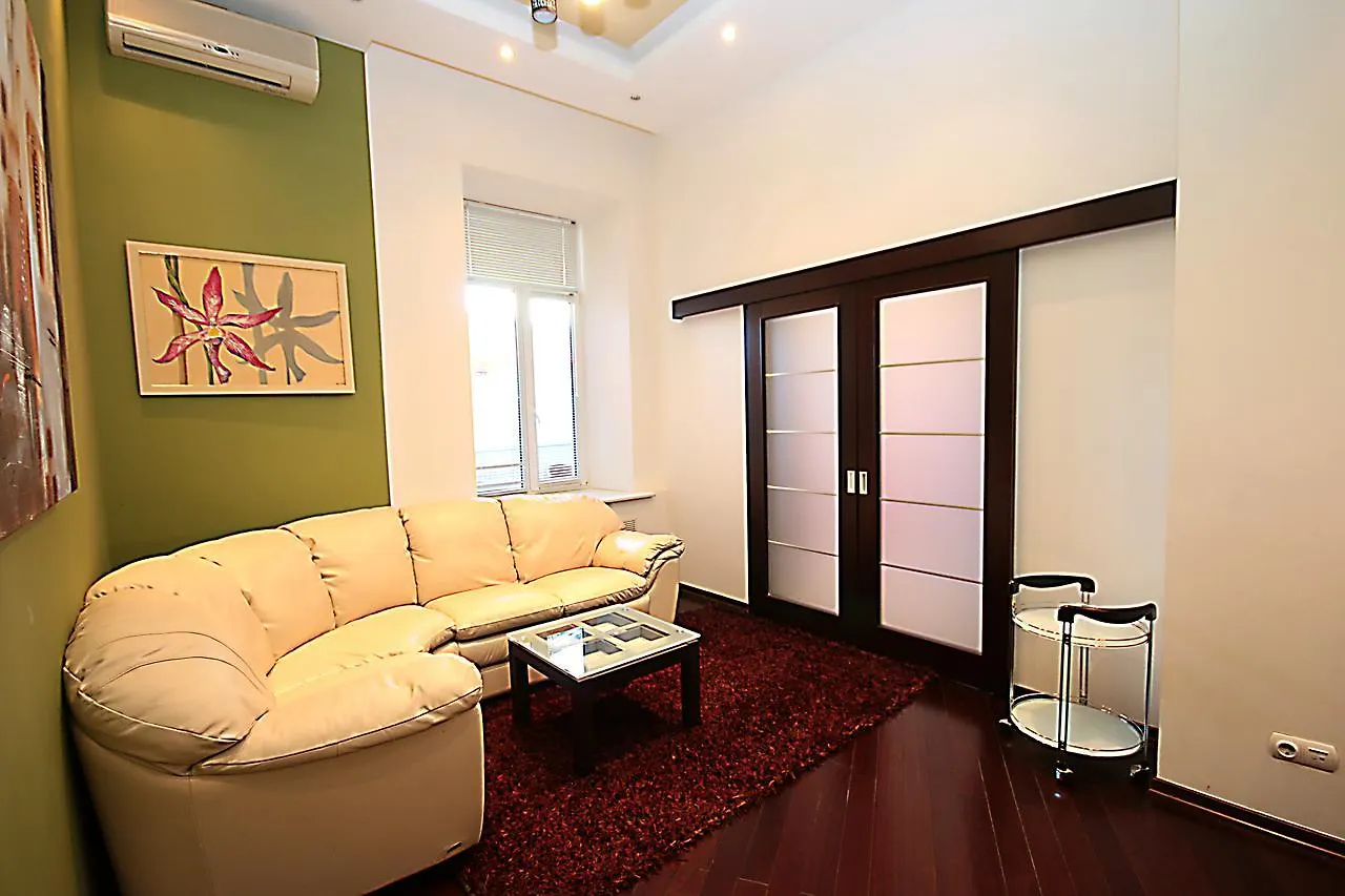 Inn Home Apartments In Kiev Center
